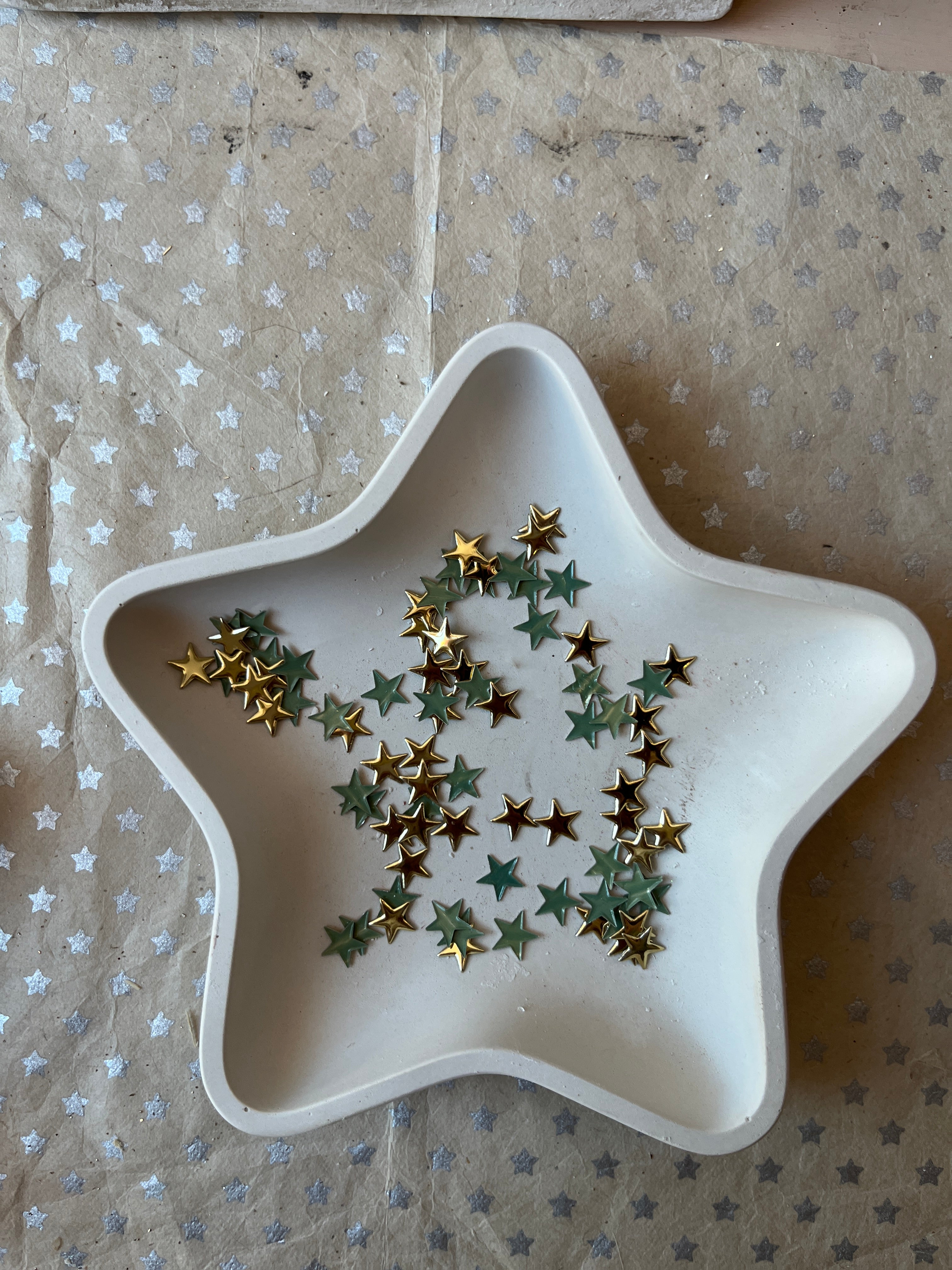 Star Dish Plaster