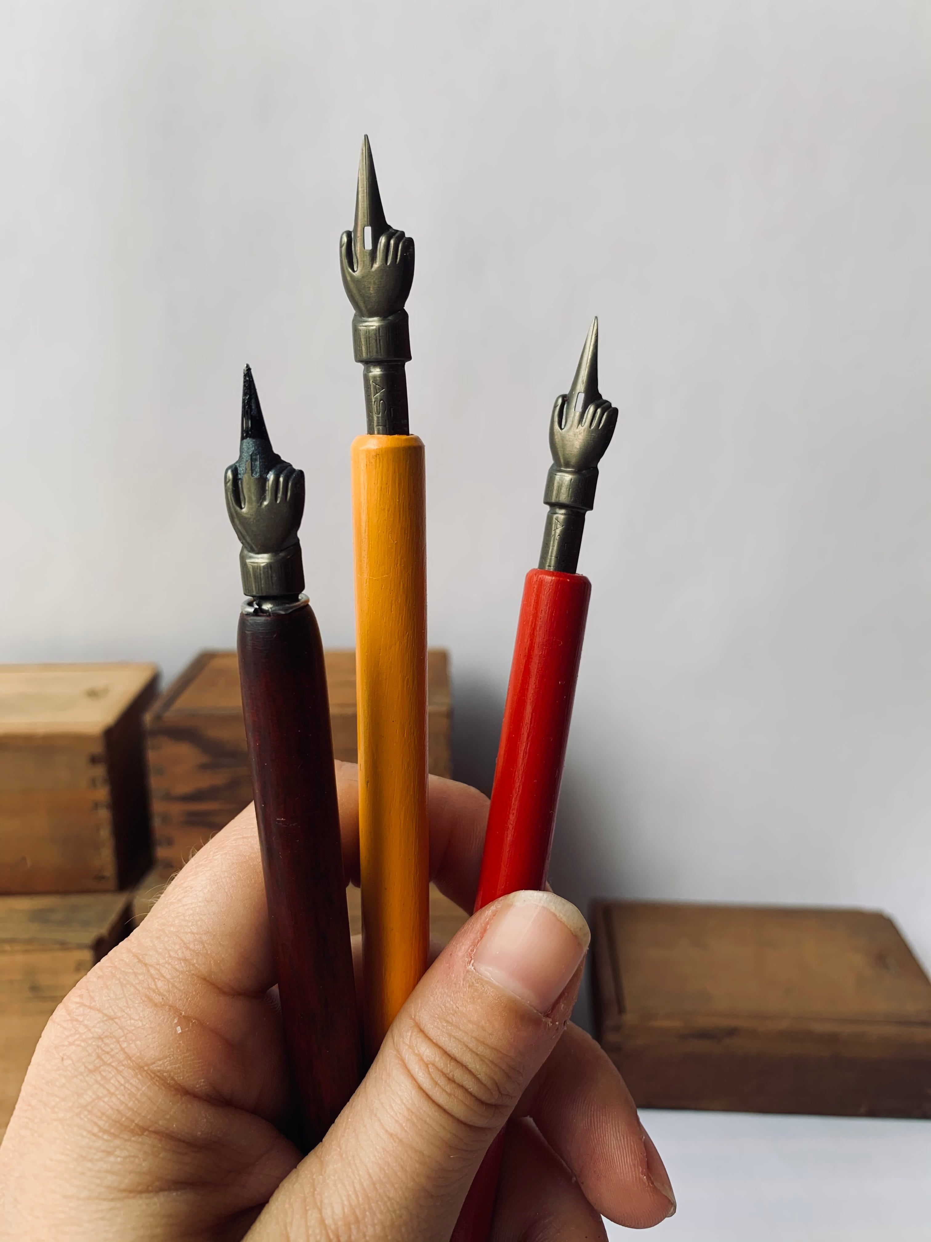 Pointing Finger Calligraphy Pen Set