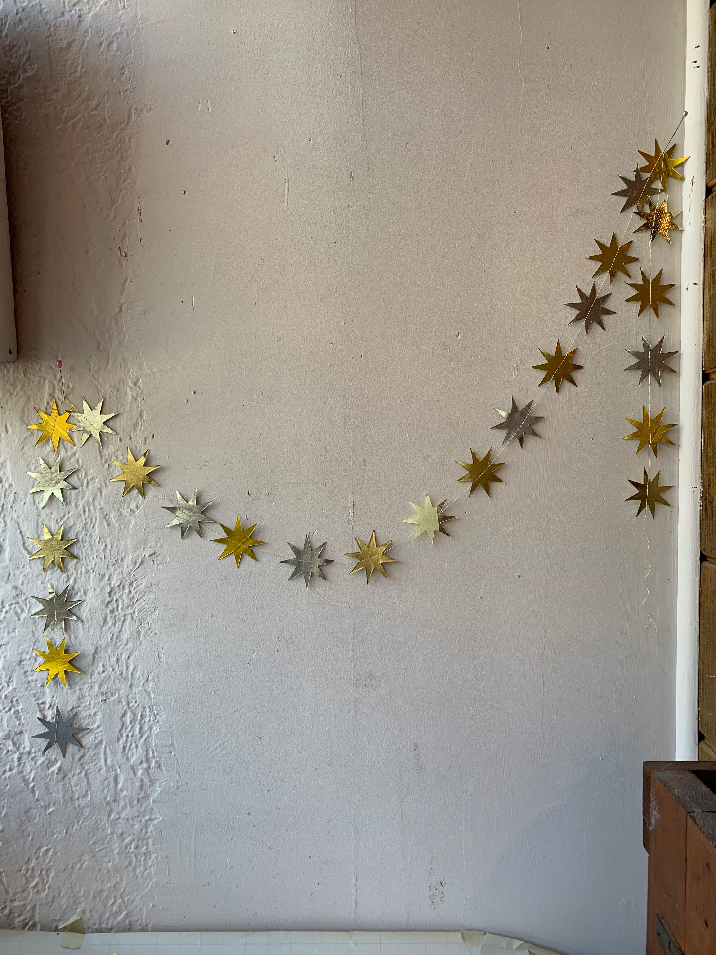 Stitched Starburst Garland - Metallic