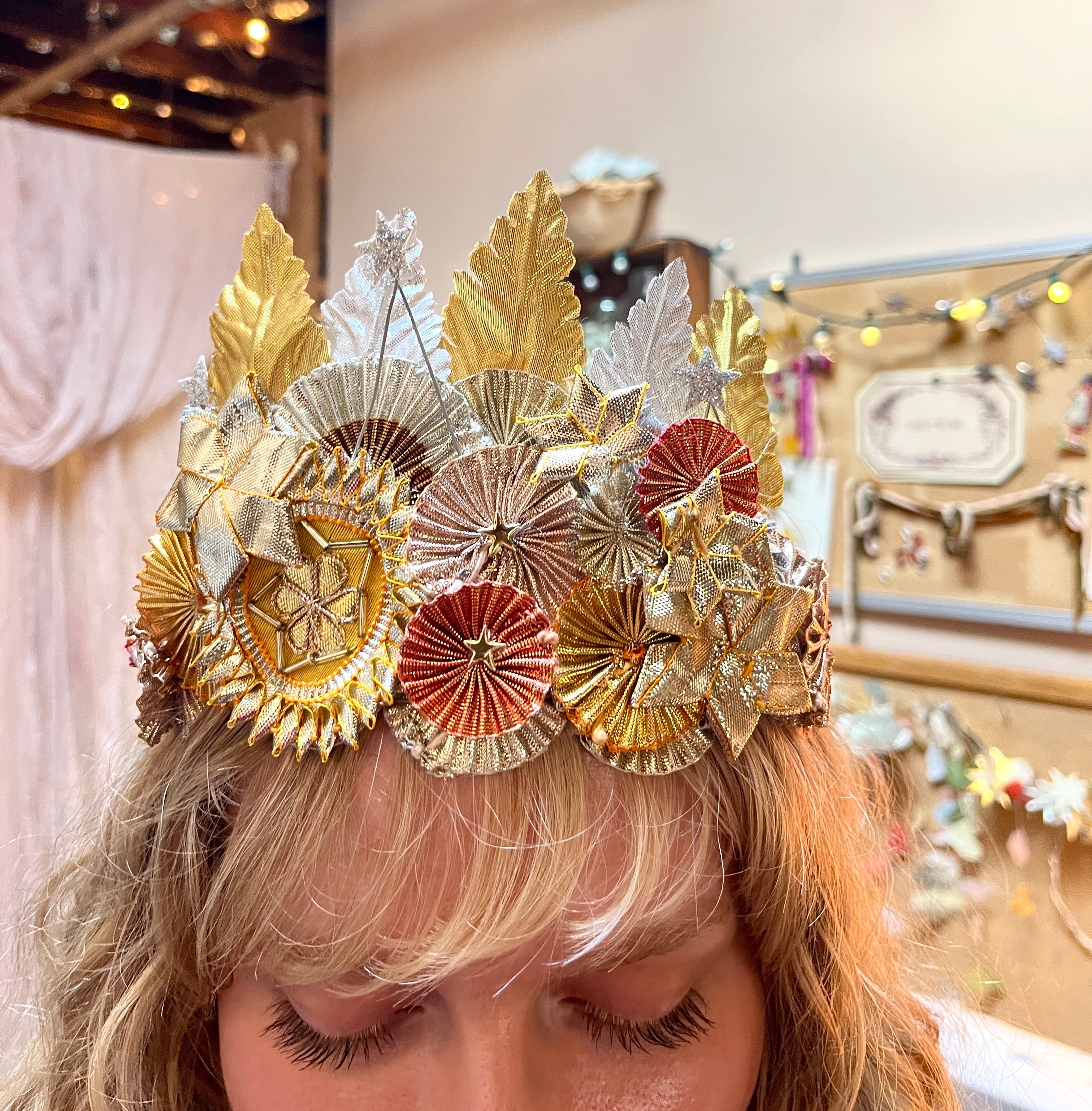 Grand Rosette Crown - PARCEL