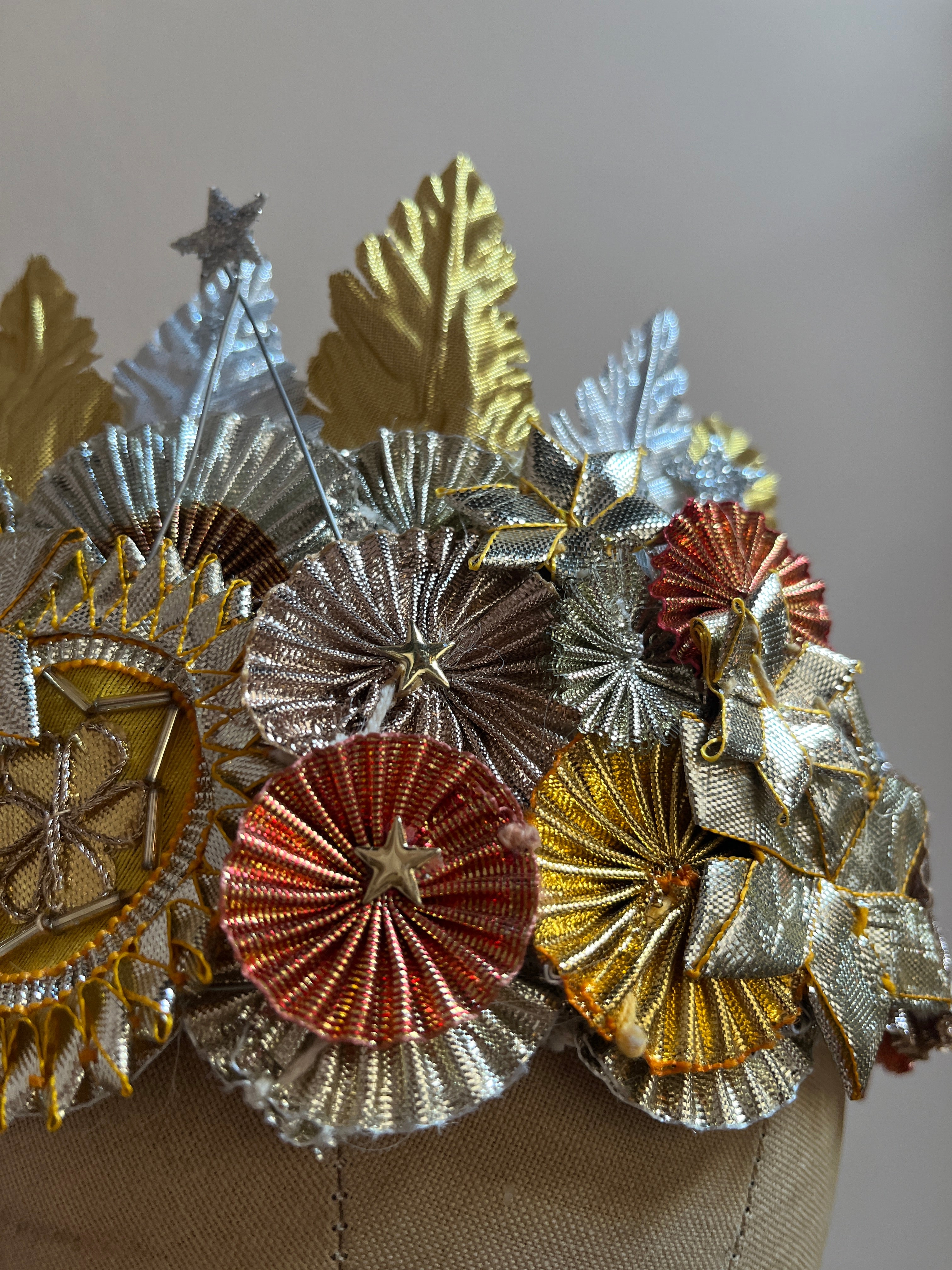 Grand Rosette Crown - PARCEL