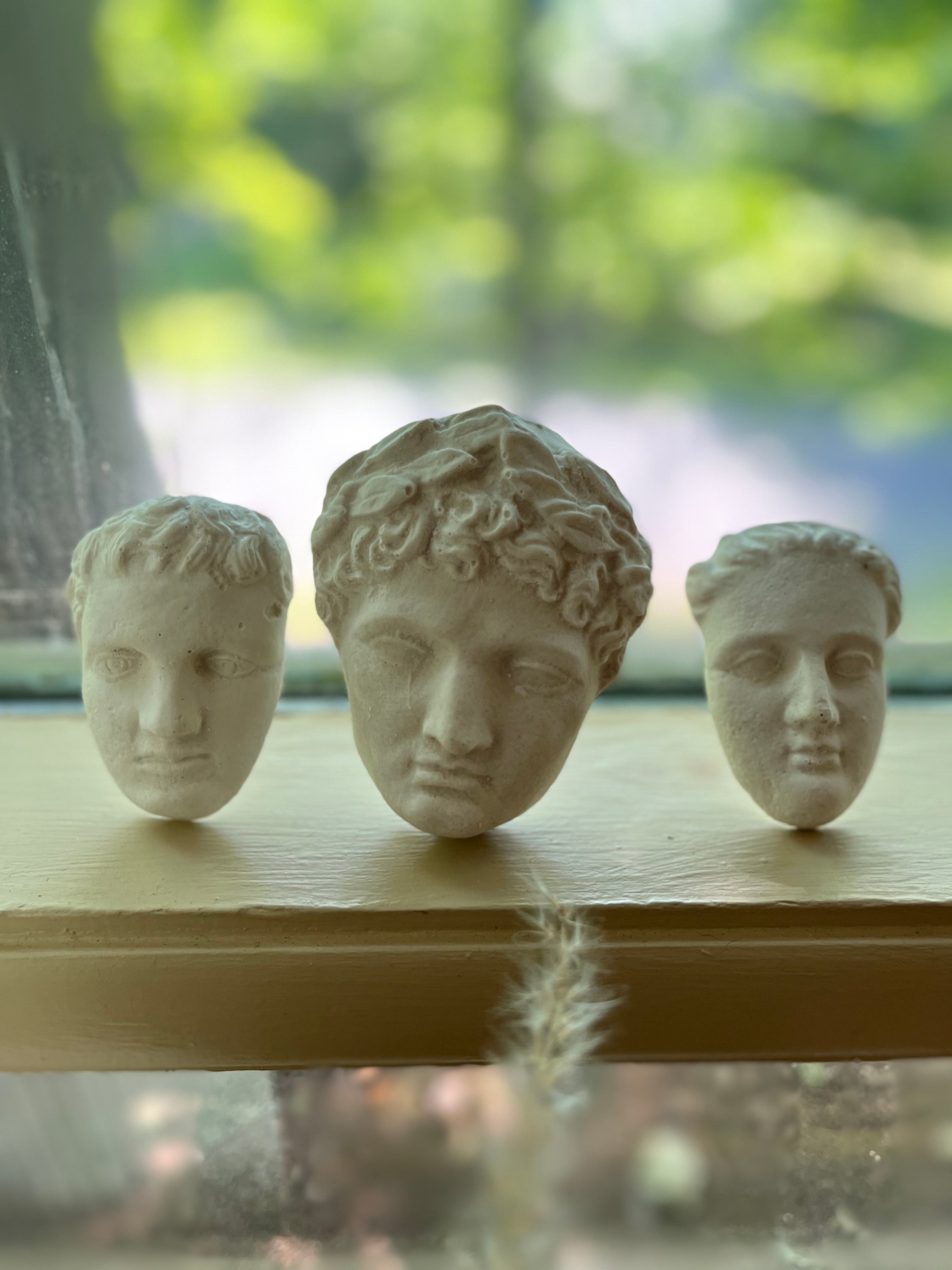 Fragment Faces Plaster Tokens