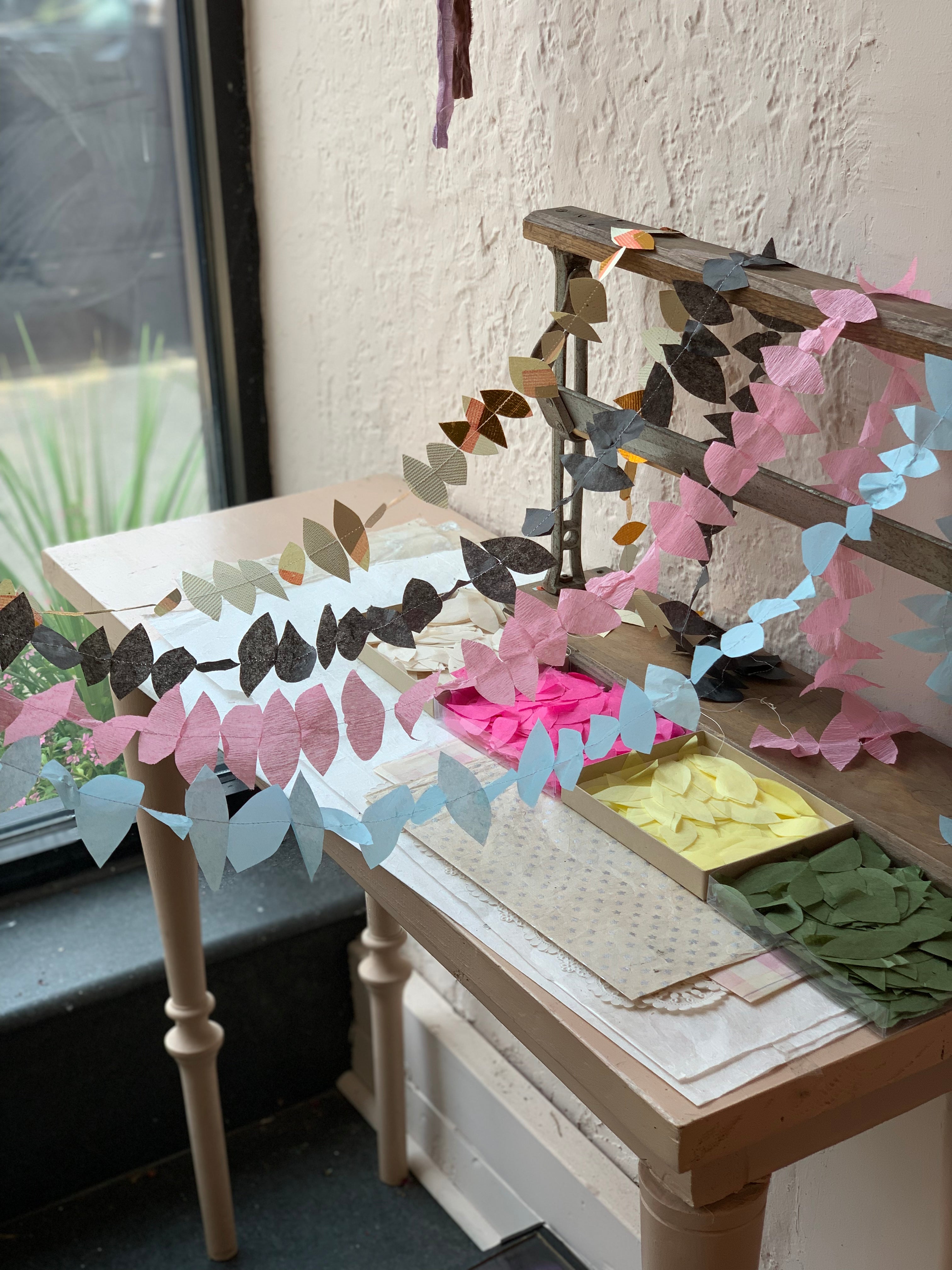 20 Fantastic Paper Flower Garlands - The Crafty Blog Stalker