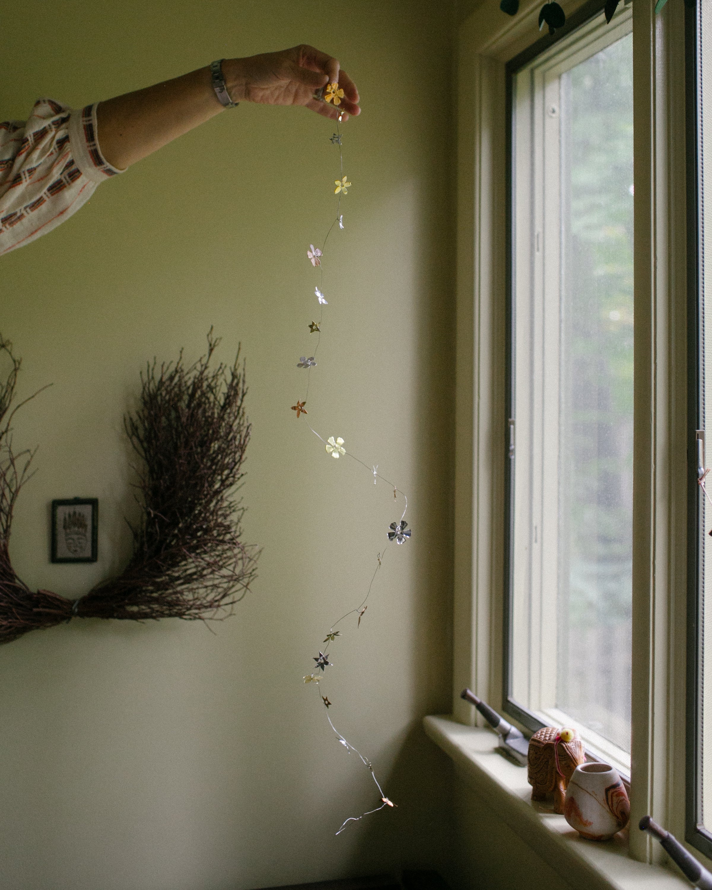 Delicate Metallic Botanical Garland